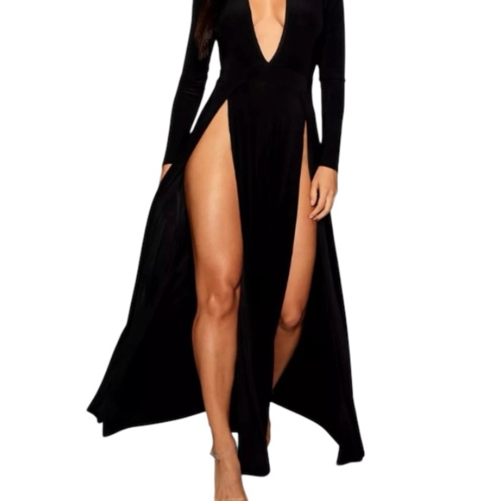BOOHOO Long Sleeve Floor Length V-Neck Gown SZ 16